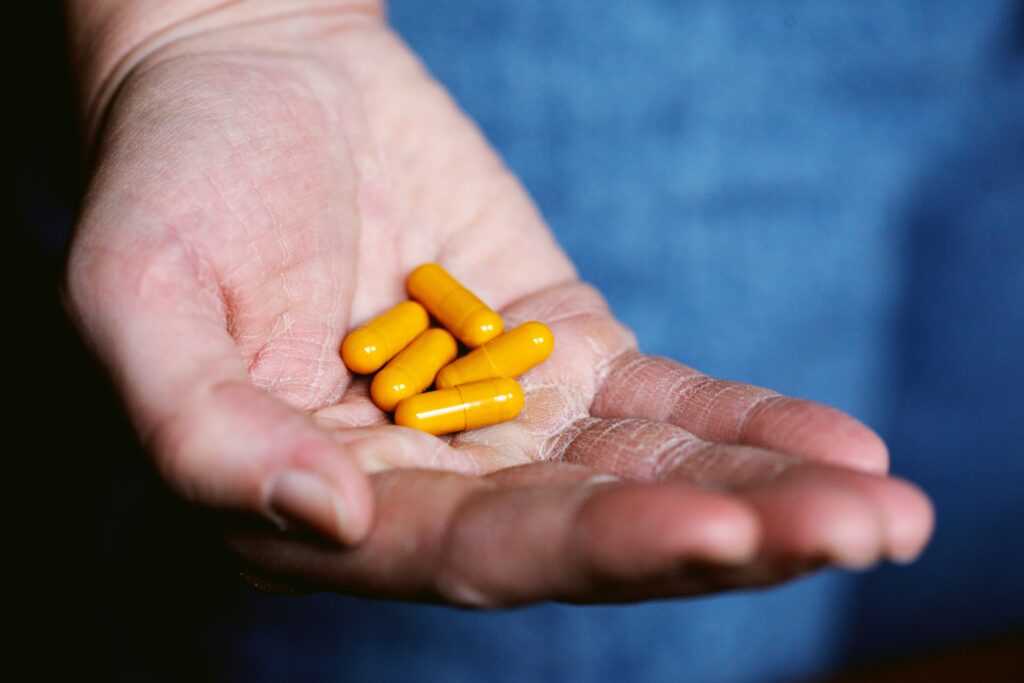 Supplements, B12, Irone, B2, NAC (Cysteine)